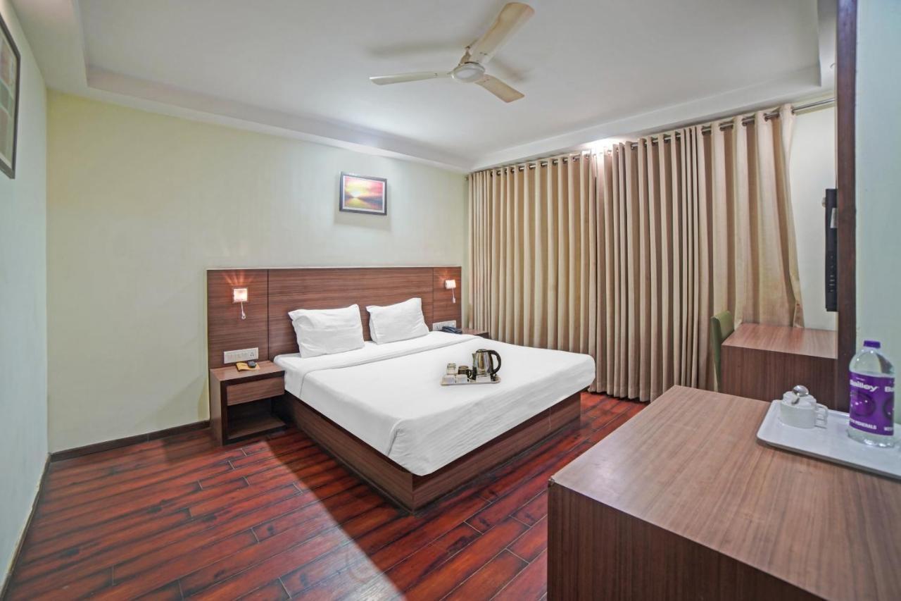 Hotel Garnet Durg Esterno foto